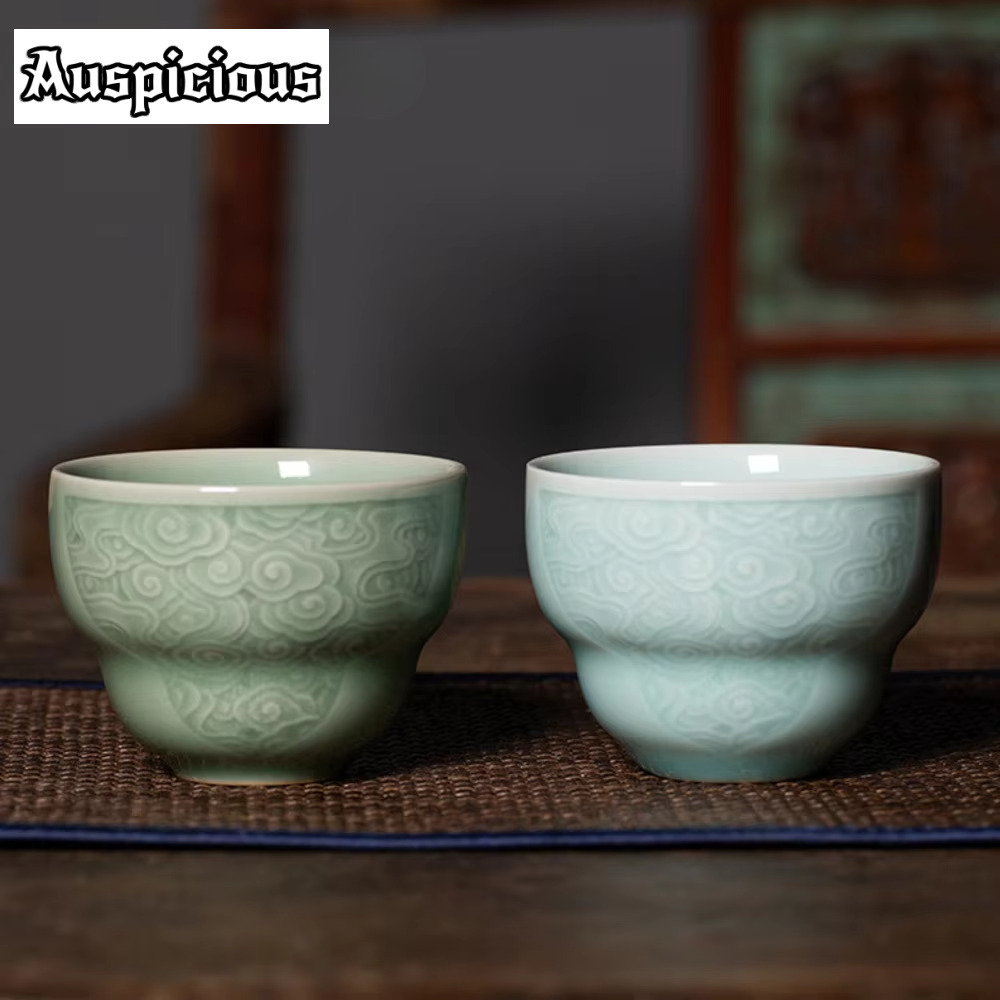 Celadon Ceramic Cup - Taza de té Handamde Longquan Celadon
